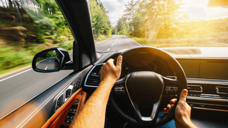 Прокат авто в Одесі: вибір надійного транспорту для гуманітарних місій взимку