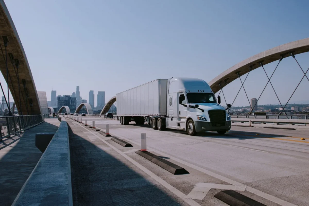 Перевозка негабаритных грузов: помощь таможенного брокера